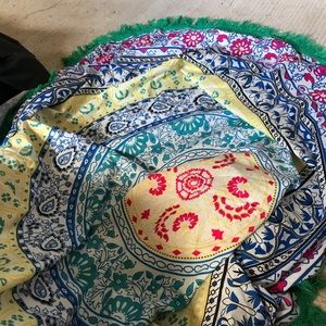 4’8 Multi colored circle Tapestry!